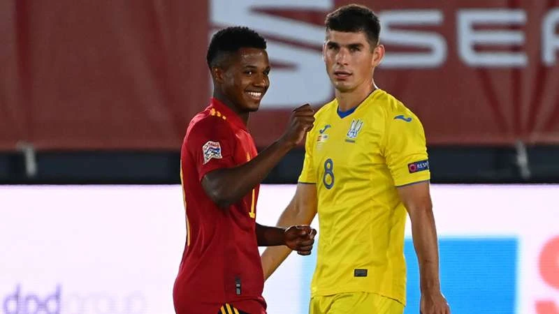 安苏·法蒂的早期足球启蒙-熊猫体育