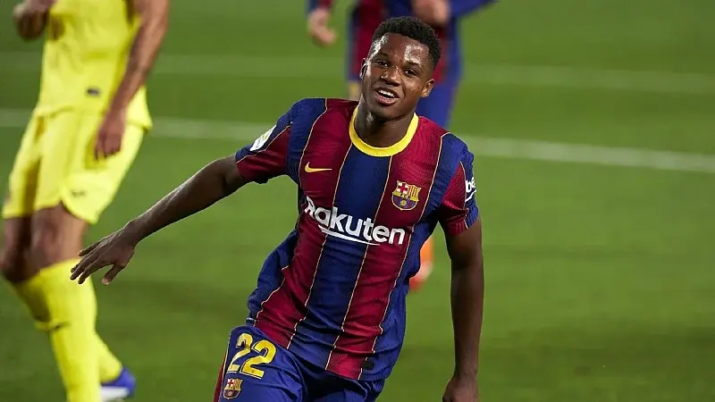 现代足球风格与战术特点