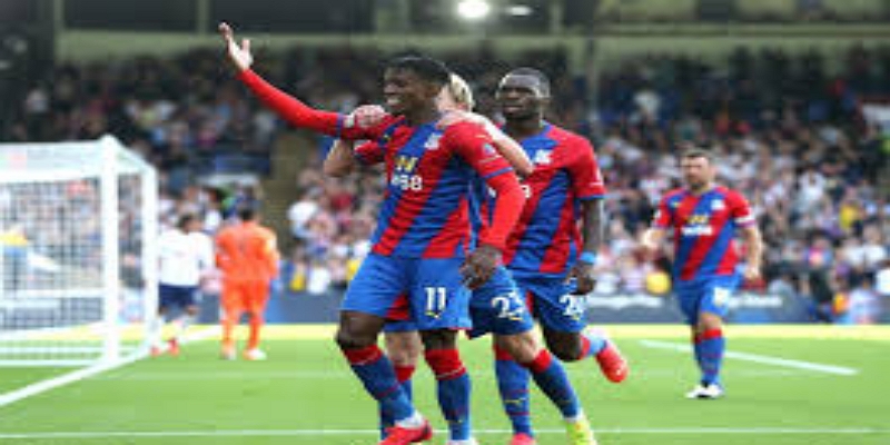 水晶宫转会市场动态与边路补强策略-熊猫体育