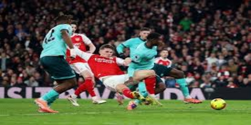 熊猫体育未来展望—谢菲联能否再现奇迹-熊猫体育