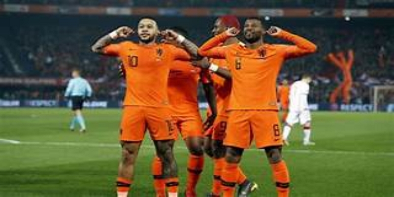 荷兰队表现分析：年轻力量与经验球员的完美融合 - 熊猫体育