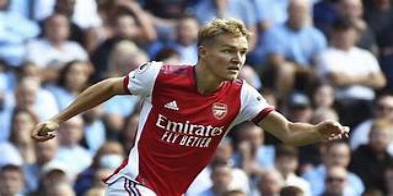 熊猫体育前瞻：新赛季门将轮换与战术适配-熊猫体育