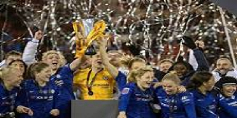 熊猫体育延伸分析：现代女足球员的“双重身份”-熊猫体育