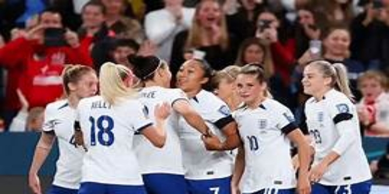 熊猫体育深度解析：推动足球多元化的现实挑战-熊猫体育